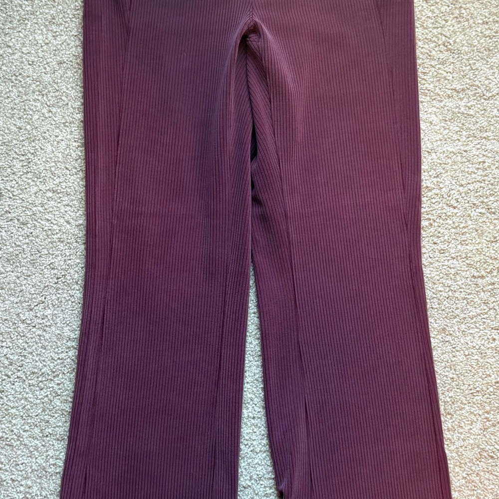 Lululemon Ribbed Softstreme High Rise Flared Pant Garnet Size 8 EUC